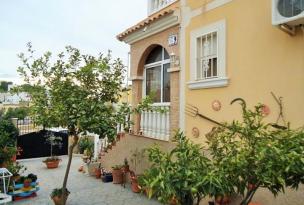 Вилла в районе Лас Филлипинас.