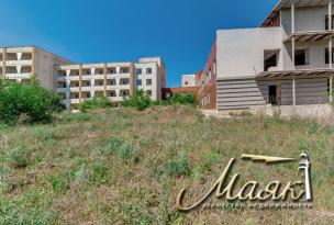 Участок с выходом к Днепру.