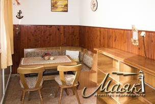 Предлагается к продаже двухкомнатная квартира в живописной деревне Святая Петка (Будва)