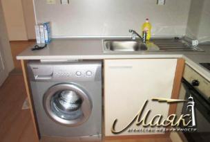 Предлагается к продаже уютная квартира-студия с видом на прекрасный сад