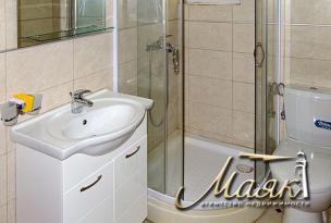 Предлагается к продаже двухкомнатная квартира с видом на Адриатическое море