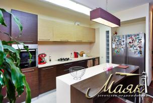 Шикарная 2х уровневая квартира в новострое в Александровском районе.