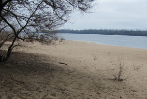 Земельный участок с выходом к Днепру.
