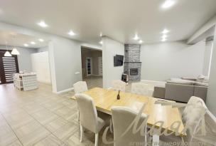 Продаж 2-поверхового будинку