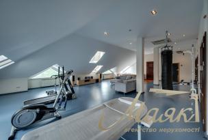 Безупречный дом на Великом Лугу.