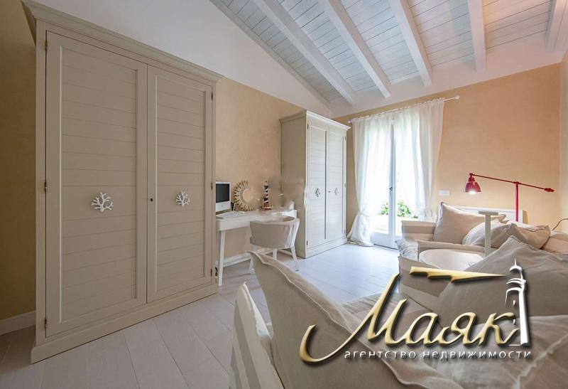 Вилла в Манерба-дель-Гарда.