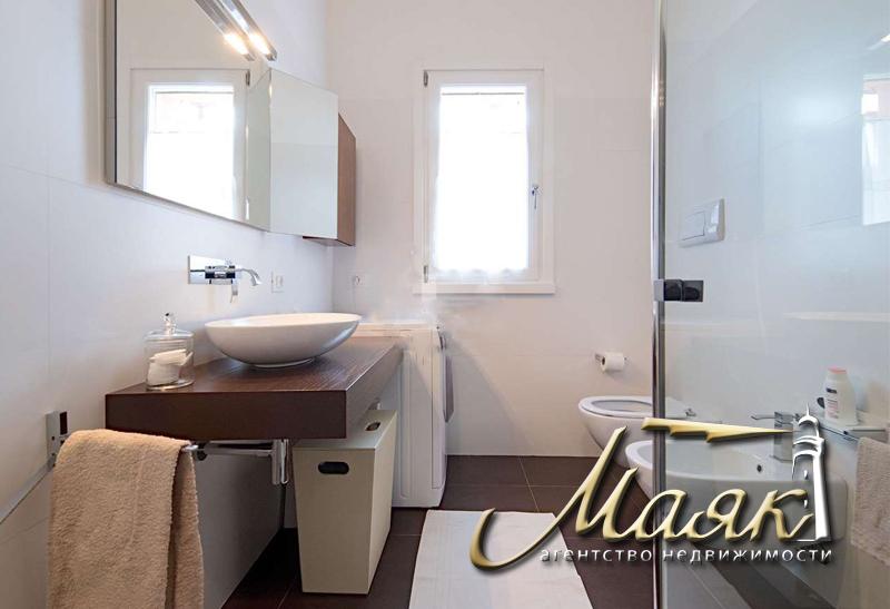 Вилла в Манерба-дель-Гарда.