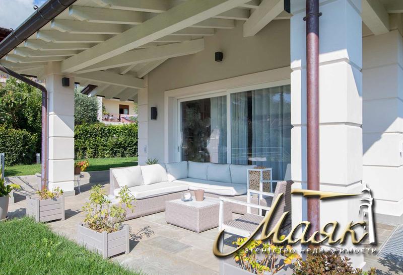 Вилла в тихом жилом районе.