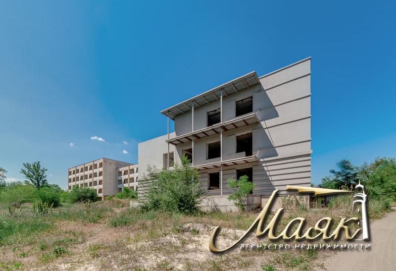 Участок с выходом к Днепру.