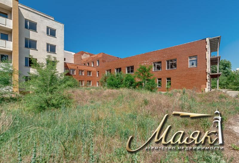 Участок с выходом к Днепру.