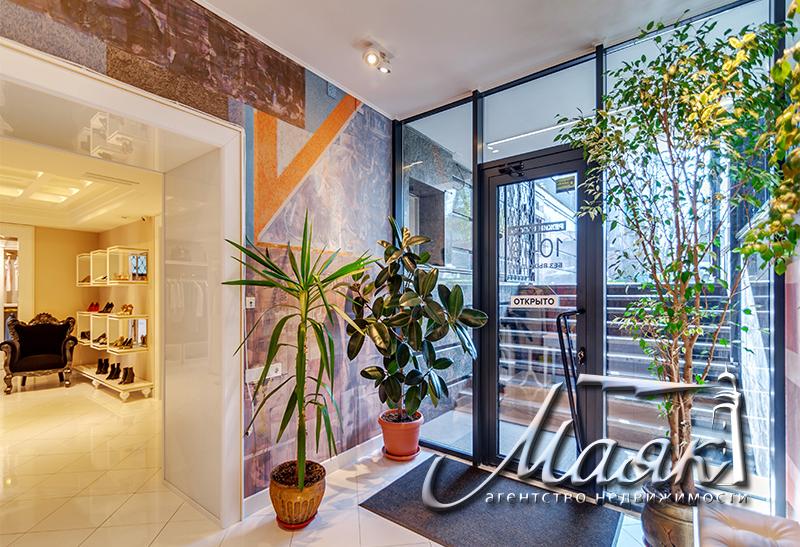 Магазин VIP класса по ул. Панфиловцев.