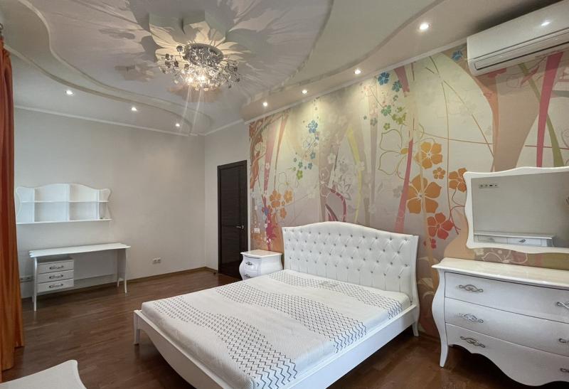 Квартира в элитном комплексе  на Великом лугу.