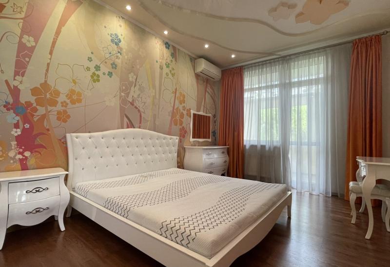 Квартира в элитном комплексе  на Великом лугу.