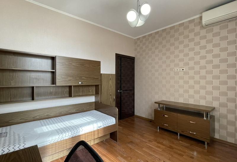 Квартира в элитном комплексе  на Великом лугу.