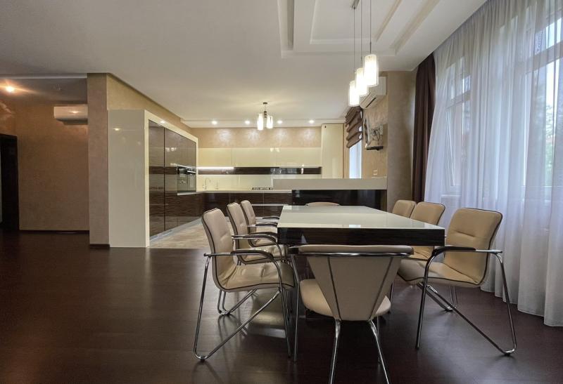 Квартира в элитном комплексе  на Великом лугу.