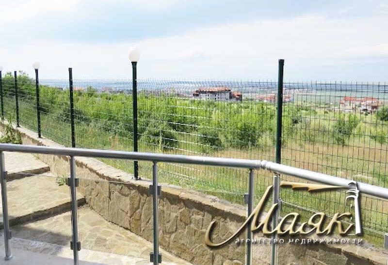 Новый комплекс класса люкс расположен в 4 км от Солнечного Берега