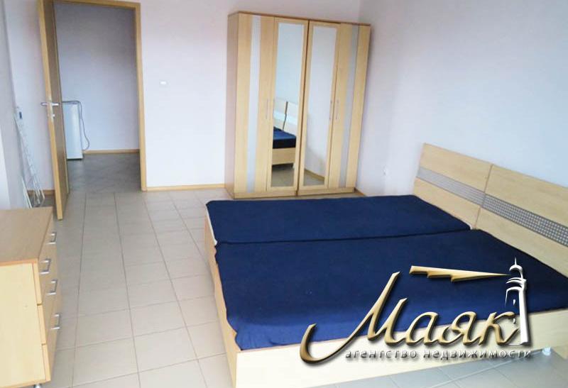 Предлагается к продаже светлая и просторная двухкомнатная квартира