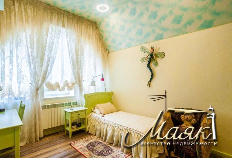 Двухуровневая квартира в элитном, охраняемом коттеджном поселке.