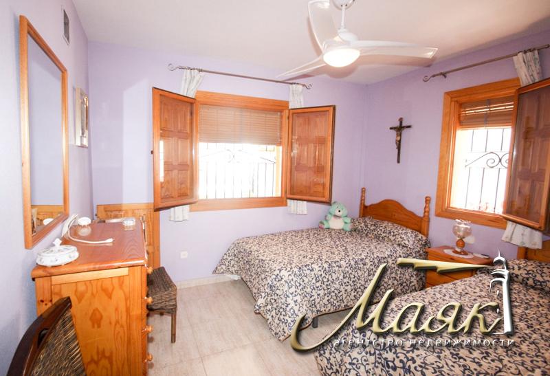 В продаже смежный дом в престижном месте – Торре де ла Орадада (побережье Ориуэла – Коста Бланка)