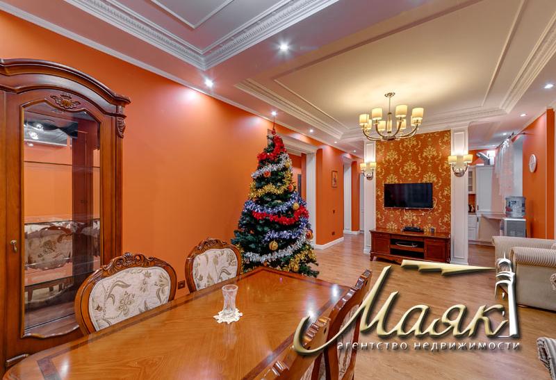 Двухуровневая квартира в ЖК "Ренессанс".