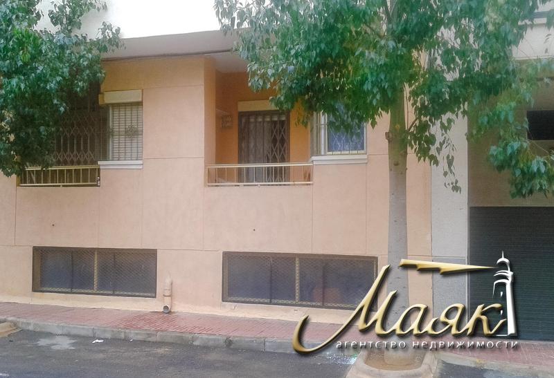 Продается студия 28 м2 в Торревьехе на первом этаже