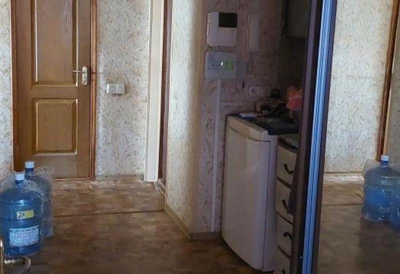 продам 2-к.кв.8/9, Героев 93-й бр,ПЕРЕКРЕСТОК