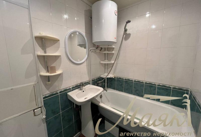 продам 2-к.кв.Осипенковский мкрн. ул. Зестафонская