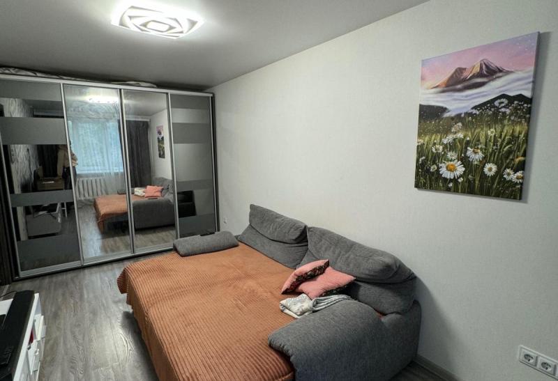 продам 2-к.квартиру .4/12