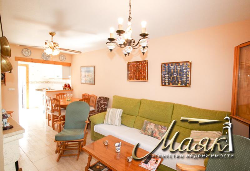 В продаже смежный дом в престижном месте – Торре де ла Орадада (побережье Ориуэла – Коста Бланка)