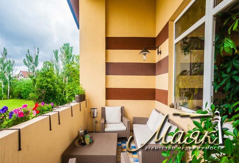 Двухуровневая квартира в элитном, охраняемом коттеджном поселке.