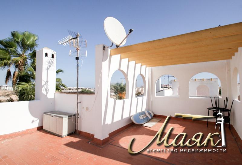 В продаже смежный дом в престижном месте – Торре де ла Орадада (побережье Ориуэла – Коста Бланка)