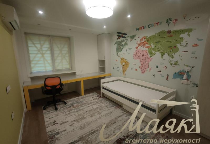 Аренда 4к.квартиры в ЖК Александровский 1