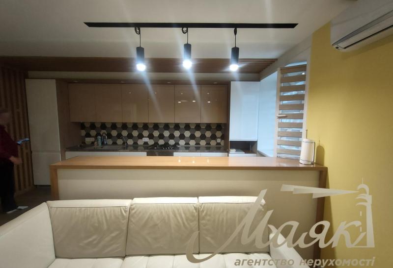 Аренда 4к.квартиры в ЖК Александровский 1