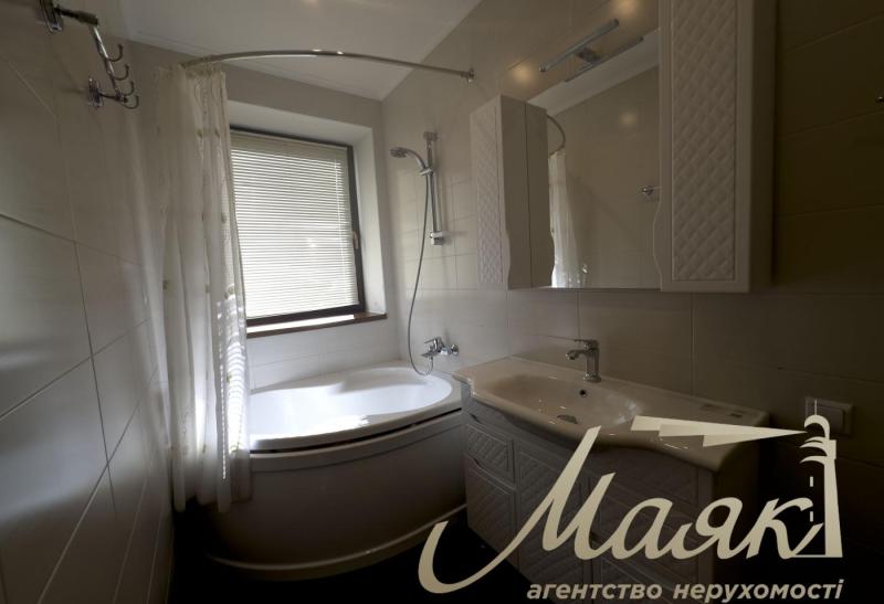 Продаж елітного 2-поверхового будинку 