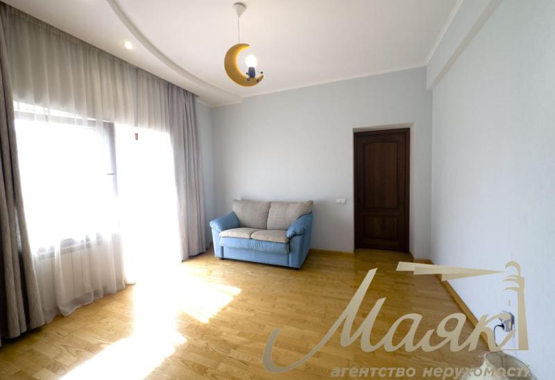 Продаж елітного 2-поверхового будинку 