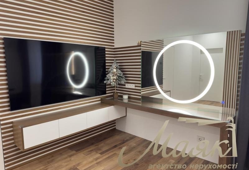 Продаж 2-поверхового будинку 