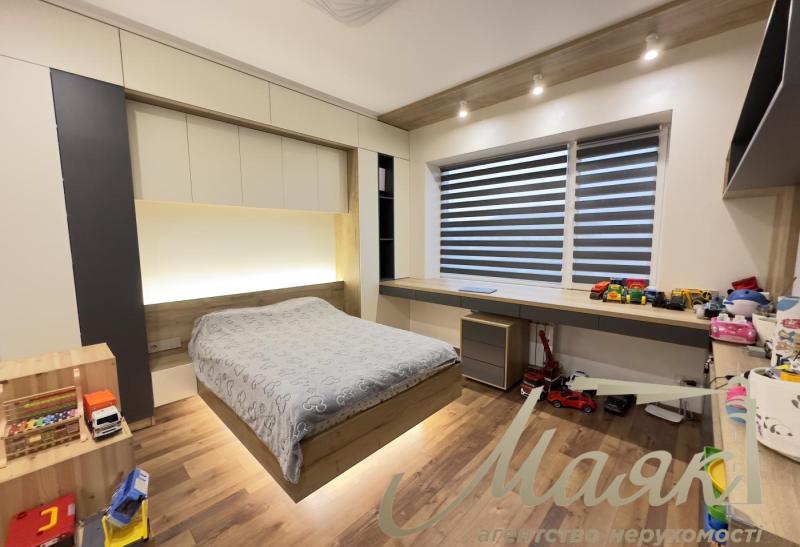 Продаж 2-поверхового будинку 