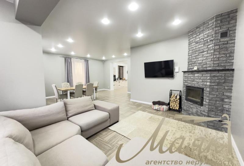 Продаж 2-поверхового будинку