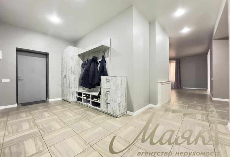 Продаж 2-поверхового будинку